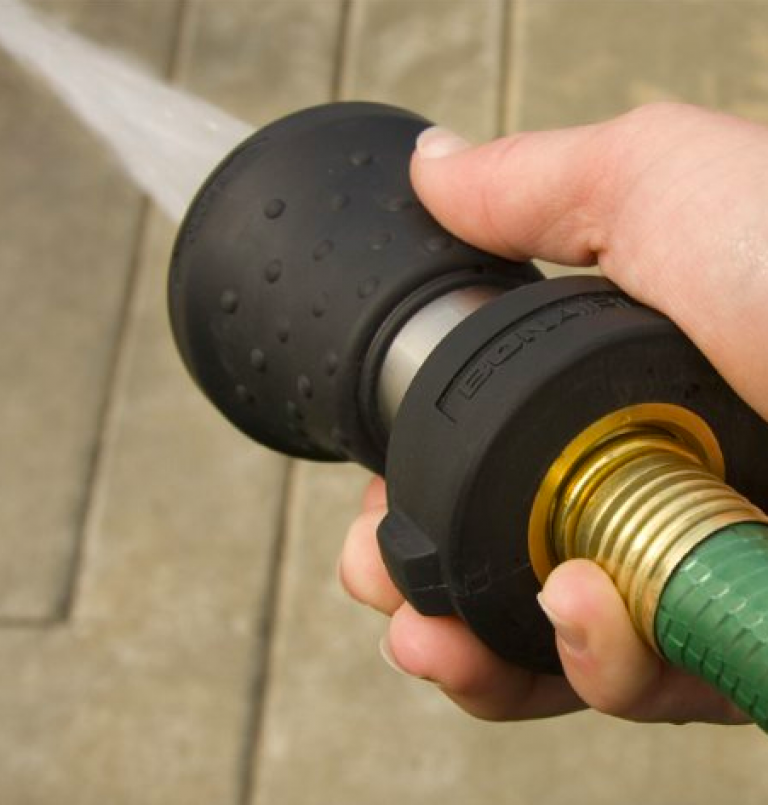 Top 10 Best Garden Hose Nozzles to Buy on Amazon in (august 2019)